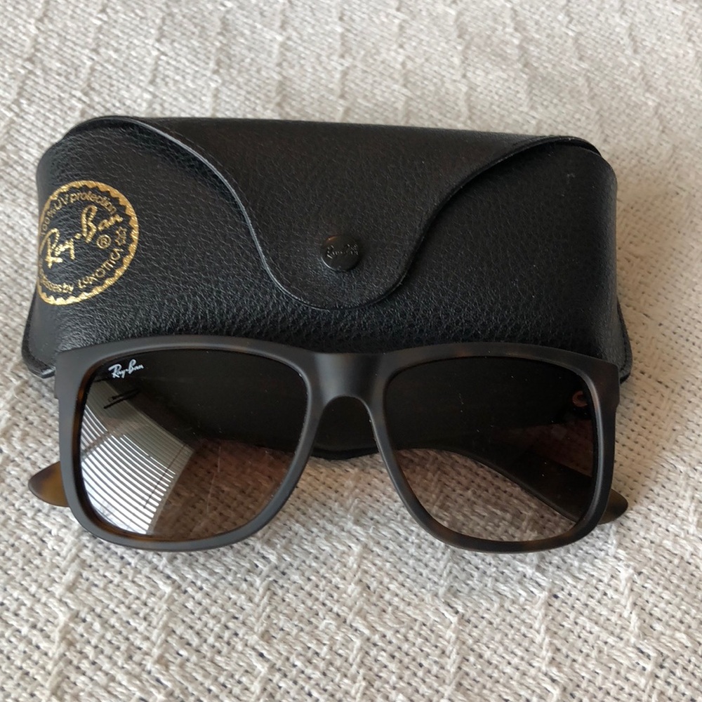 Women’s Ray Ban’s Sunglasses